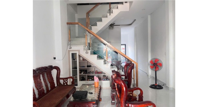 CHÍNH CHỦ CẦN BÁN NHÀ ĐẸP 1 TRỆT-1 LẦU-SỔ HỒNG-DỌN ĐẾN Ở NGAY