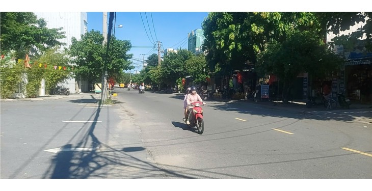 Cho thuê tầng 2 ngôi nhà diện tích 100m2 ở 74 Trương Định, Mân Thái,